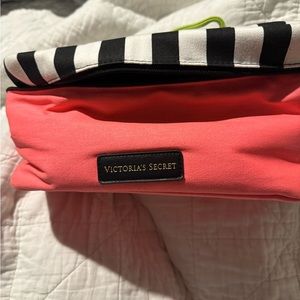 Victoria’s Secret cosmetic travel bag like new